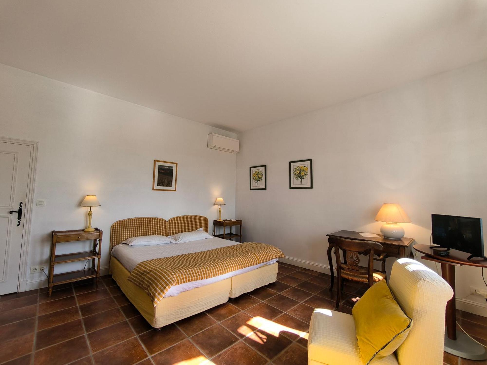 Le Peyret Apartment Serres-Castet ภายนอก รูปภาพ