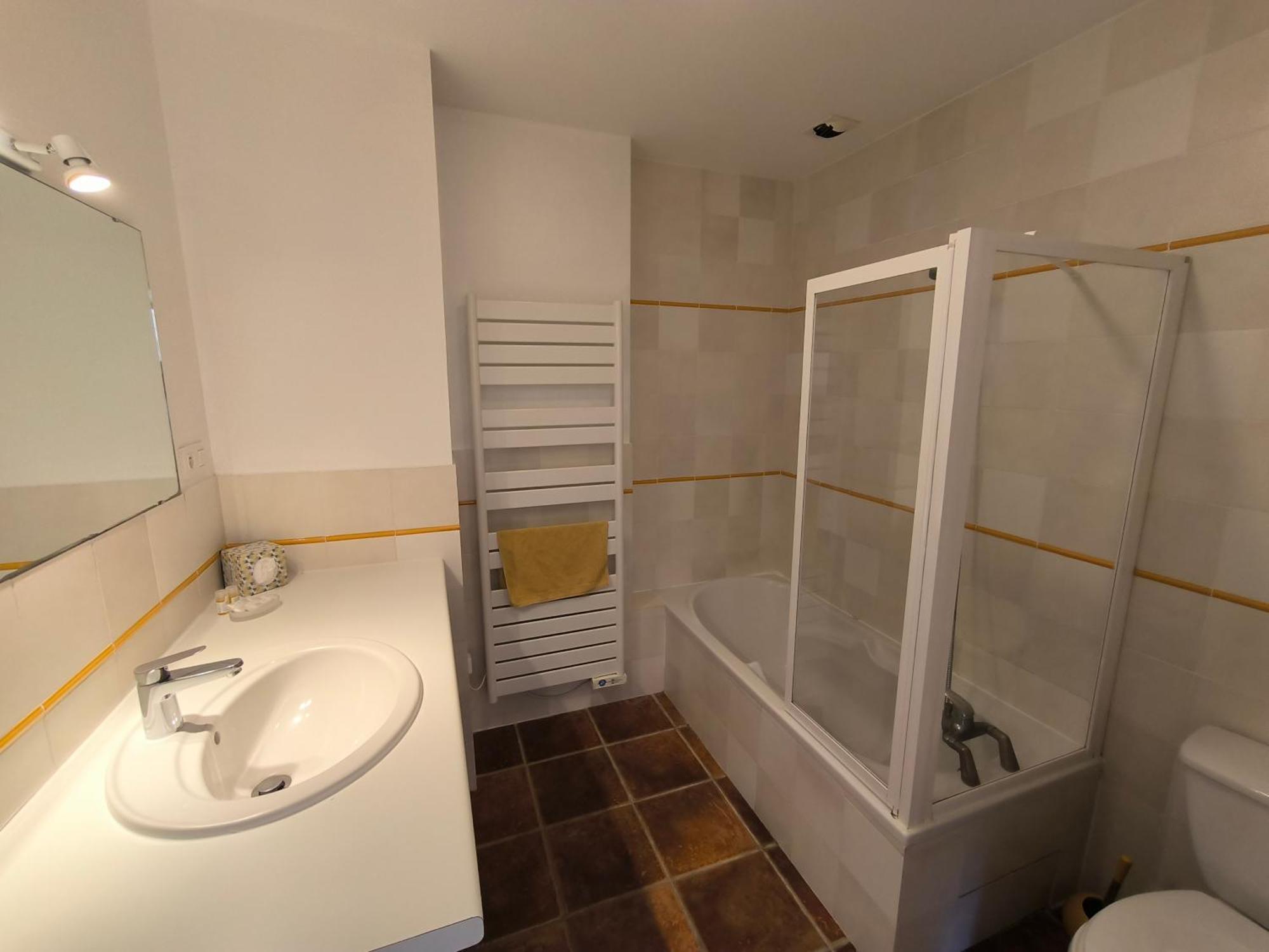 Le Peyret Apartment Serres-Castet ภายนอก รูปภาพ